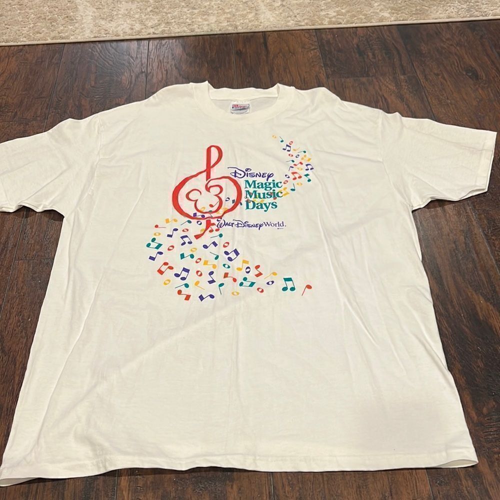 Vintage Disney Magic Music Days Graphic T-Shirt. Size XL / Extra Large GUc
